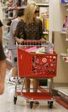 th_06809_Celebutopia-Heidi_Klum_shopping_for_some_groceries_at_Whole_Foods_Market_in_Beverly_Hills-30_122_570lo.jpg