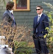 http://img219.imagevenue.com/loc608/th_832022565_On_the_set_of_Supernatural_December3_122_608lo.jpg