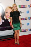 th_98877_kristen_bell_baby_mama_premiere_ny-apr232008__44_122_84lo.jpg