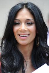th_143261692_Tikipeter_Nicole_Scherzinger_arrives_for_The_X_Factor_Auditions_058_122_964lo.jpg