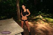 Janessa-B-Working-out-in-the-woods-g23bnev0nr.jpg