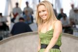 http://img219.imagevenue.com/loc49/th_89323_Hayden_Panettiere_Capitol_Fourth_1_122_49lo.jpg