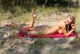 Hayley-Nudist-Beach--n3q0soauv2.jpg