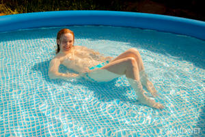 Julia Fleming - Julias Pool Photos g5tvr7o3su.jpg